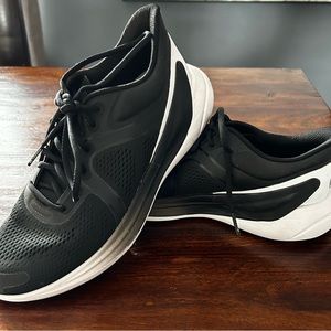 Lululemon Bliss Feel Run Shoes 7.5